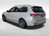 Used 2025 BMW X7 xDrive40i image 4