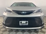 Used 2024 Toyota Sienna LE image 2