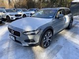 New 2025 Volvo V90 B6 Cross Country Ultra w/ Climate Package image 3