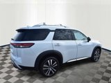New 2025 Nissan Pathfinder Platinum image 5