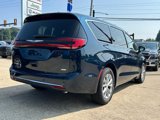 New 2025 Chrysler Pacifica Select image 5