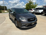 Used 2023 Chrysler Pacifica Limited image 5