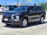New 2025 Mitsubishi Outlander ES image 2