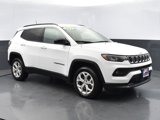 Used 2024 Jeep Compass Latitude image 3