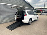 Used 2020 Chrysler Voyager L image 2