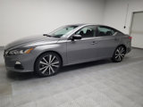 Used 2022 Nissan Altima 2.5 SR image 2