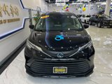 Used 2021 Toyota Sienna LE image 2