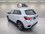 Used 2023 Mitsubishi Outlander Sport SE image 3
