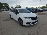 New 2026 Chrysler Pacifica Select image 3