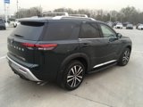 New 2025 Nissan Pathfinder Platinum image 5