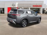 New 2025 Nissan Pathfinder Platinum w/ Black Appearance Package image 3