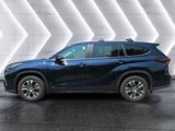 Used 2025 Toyota Highlander XLE image 4