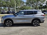 Used 2024 Mitsubishi Outlander SE image 3