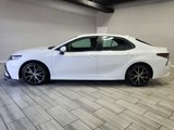 Used 2024 Toyota Camry SE image 2