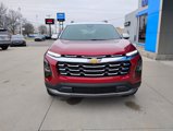 New 2025 Chevrolet Equinox LT image 2