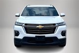 Used 2023 Chevrolet Traverse LT image 2