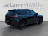 New 2025 Jeep Grand Cherokee Summit image 5
