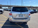 Used 2012 Toyota Highlander 4WD Hybrid w/ Cold Weather Pkg image 4