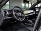 Certified 2025 Porsche Cayenne image 4