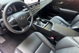Certified 2025 Lexus ES 300h w/ Premium Package image 4