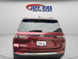 Used 2023 Jeep Grand Cherokee Laredo image 5