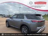 New 2025 Nissan Pathfinder SL w/ SL Premium Package image 2