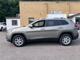 Used 2017 Jeep Cherokee Latitude image 2