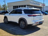 New 2025 Nissan Pathfinder SL w/ SL Premium Package image 5