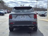 Used 2021 Kia Sorento S image 5