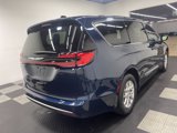 New 2025 Chrysler Pacifica Select image 4