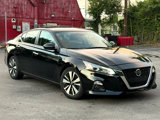 Used 2021 Nissan Altima 2.5 SV image 2