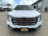 Used 2023 GMC Terrain SLT image 2
