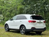 Used 2016 Kia Sorento EX image 3