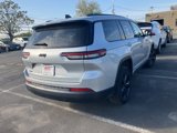 Used 2023 Jeep Grand Cherokee L Laredo image 2