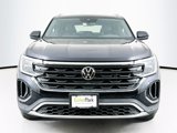 Used 2024 Volkswagen Atlas Cross Sport SE image 2
