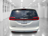 New 2025 Chrysler Pacifica Select image 4