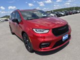 New 2026 Chrysler Pacifica Limited image 3