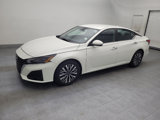 Used 2023 Nissan Altima 2.5 SV image 2