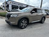 Used 2024 Nissan Pathfinder Platinum image 4