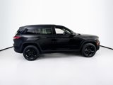 Used 2023 Jeep Grand Cherokee Altitude image 4