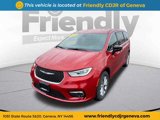 New 2026 Chrysler Pacifica Select image 2
