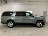 Used 2023 Chevrolet Suburban Premier image 4