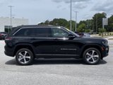 New 2025 Jeep Grand Cherokee Limited w/ Luxury Tech Group II image 3