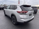 Used 2024 Nissan Rogue SV image 3