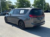 Used 2022 Chrysler Pacifica Touring-L w/ Uconnect Theater Family Group image 3