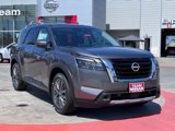 New 2025 Nissan Pathfinder SL image 2