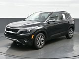Used 2022 Kia Seltos EX image 2
