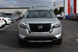 New 2025 Nissan Pathfinder SL w/ SL Premium Package image 2
