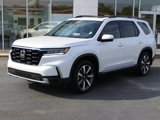 New 2025 Honda Pilot Touring image 2