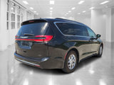 Used 2022 Chrysler Pacifica Touring-L image 3